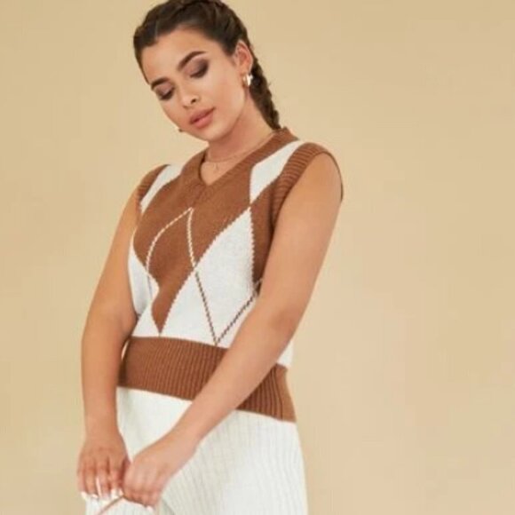 SHEIN  Knit Sweater Vest - Picture 1 of 8
